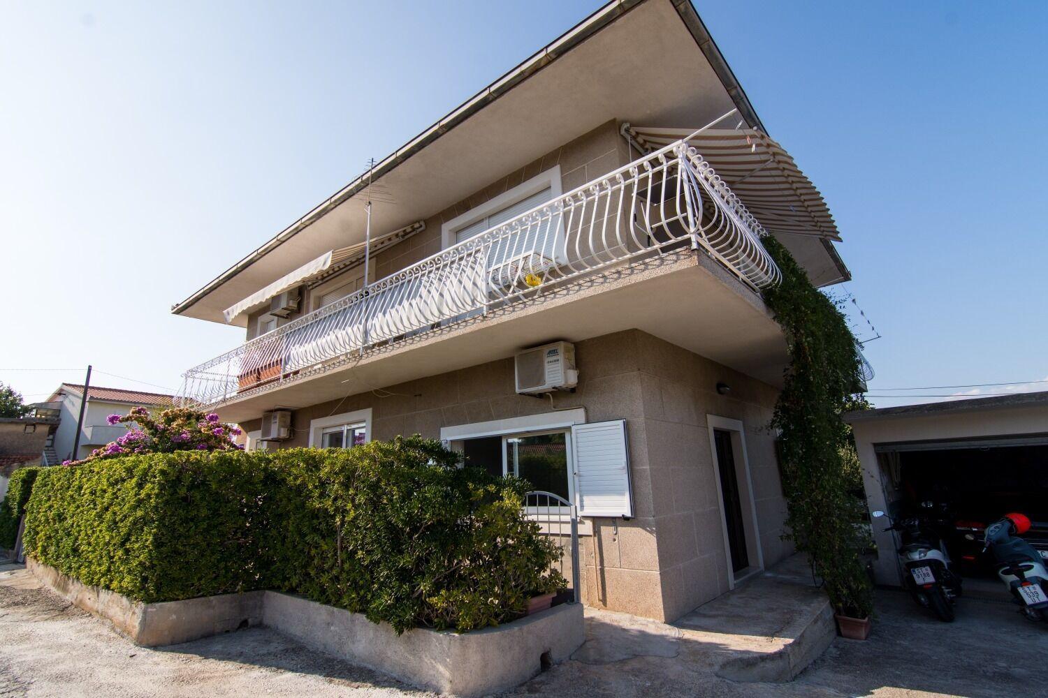 Apartments Ivica - Garden Terrace Slatine Exteriér fotografie