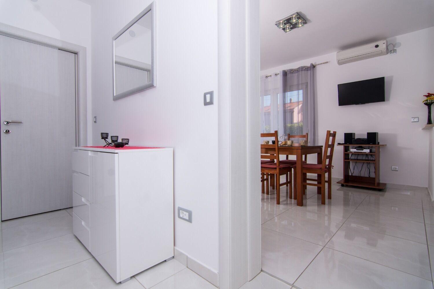 Apartments Ivica - Garden Terrace Slatine Exteriér fotografie